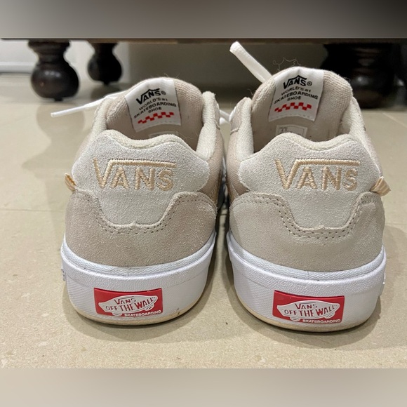 Vans - Picture 2 of 5